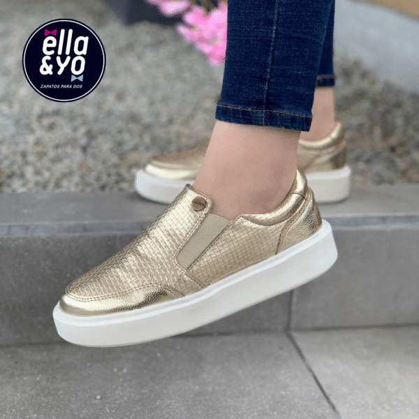 SNEAKER SHIRLEY SINT DORADO